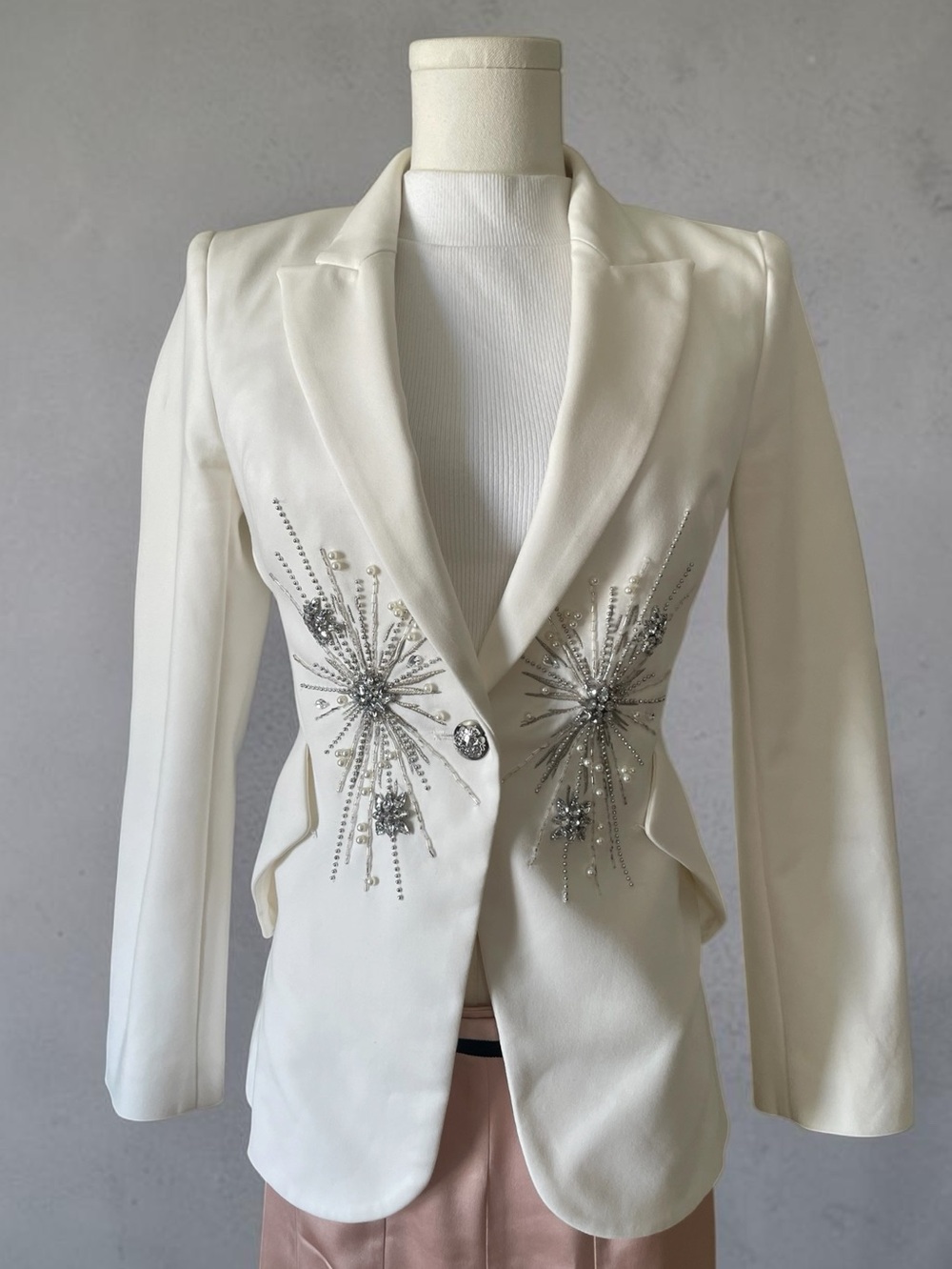 White House Black Market Cotton Crystal Embellished Editor Blazer Size 0